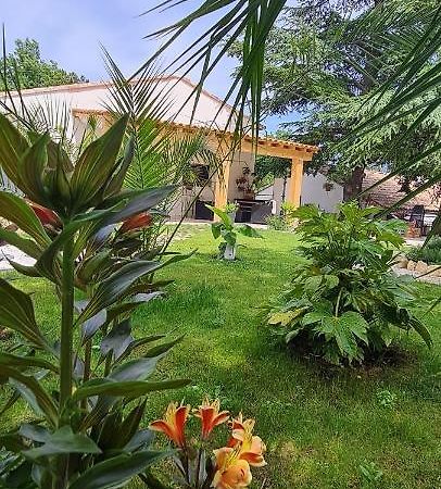 Gite Les 2 Cedres Villa Cardet Ngoại thất bức ảnh